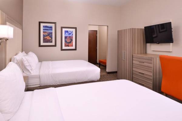 Holiday Inn Express & Suites Williams an IHG Hotel
