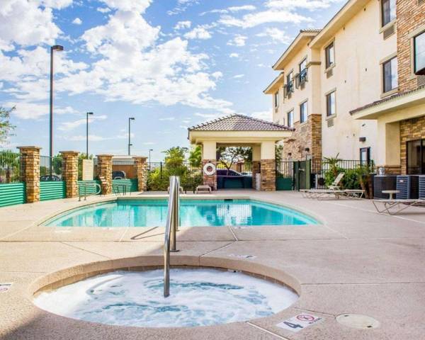 Comfort Inn and Suites Yuma I-8