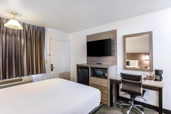 Workspace - Knights Inn and Suites Yuma