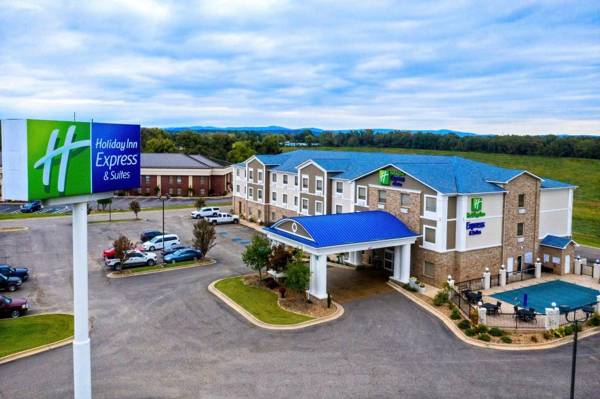 Holiday Inn Express Hotel & Suites Clarksville