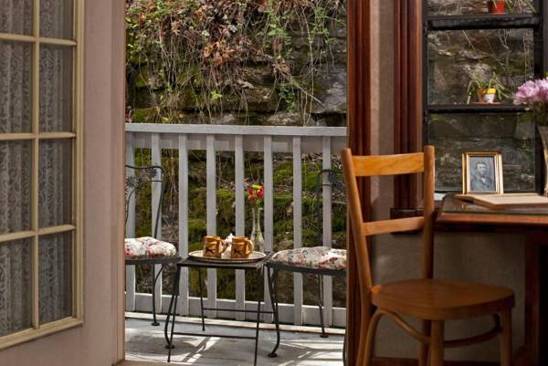 Cliff Cottage Inn