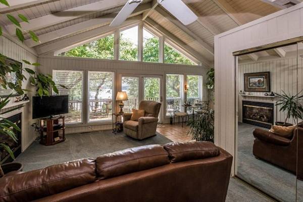 Beaver Lake Cottages