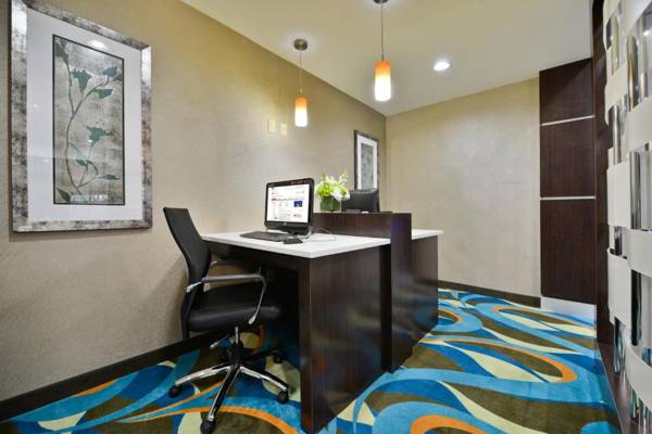 Workspace - Holiday Inn Express Hotel and Suites Forrest City an IHG Hotel