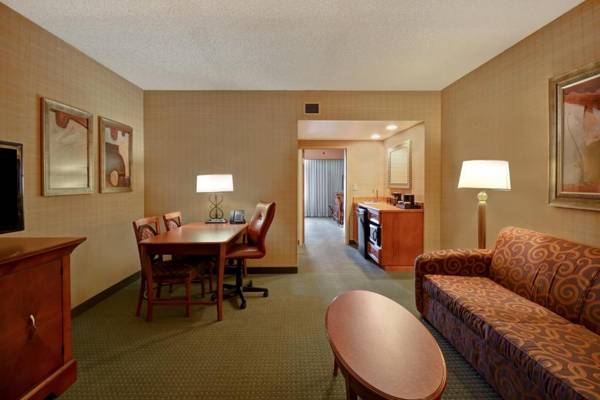 Workspace - Embassy Suites Hot Springs - Hotel & Spa