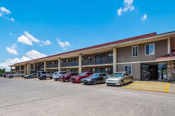 Quality Inn & Suites Hot Springs - Lake Hamilton