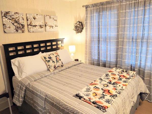 Edgewater Resort Cottage #1