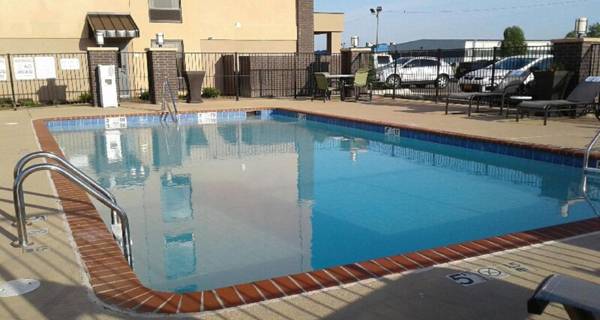 Best Western Plus Jonesboro Inn & Suites