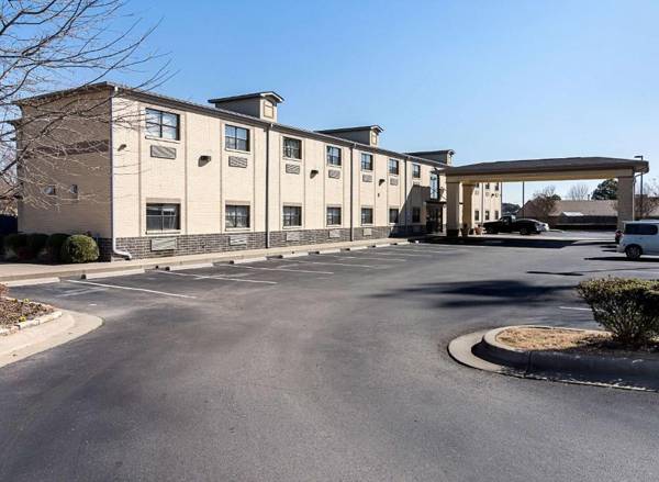 Econo Lodge Inn & Suites Little Rock SW