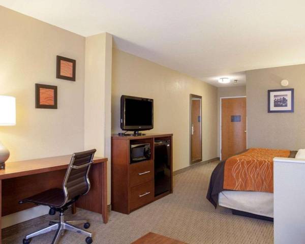 Workspace - Quality Inn & Suites I-40 East