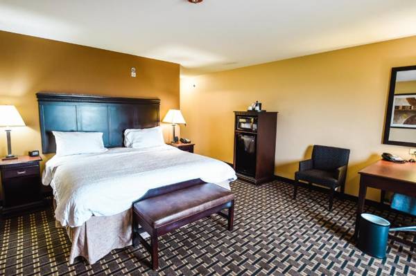 Hampton Inn & Suites Pine Bluff