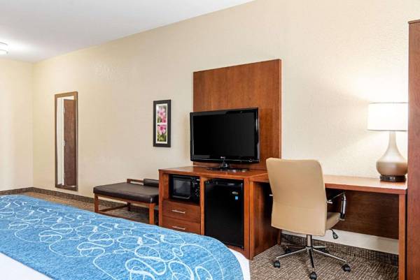 Workspace - Comfort Inn & Suites Pine Bluff
