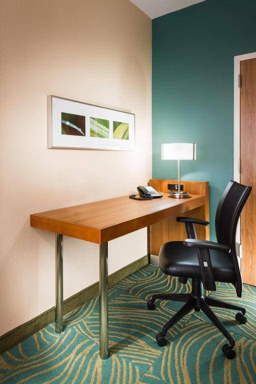 Workspace - SpringHill Suites by Marriott Bentonville