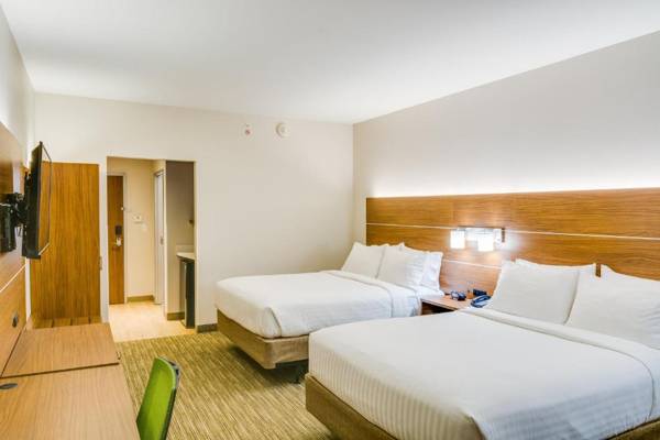 Holiday Inn Express & Suites Russellville an IHG Hotel