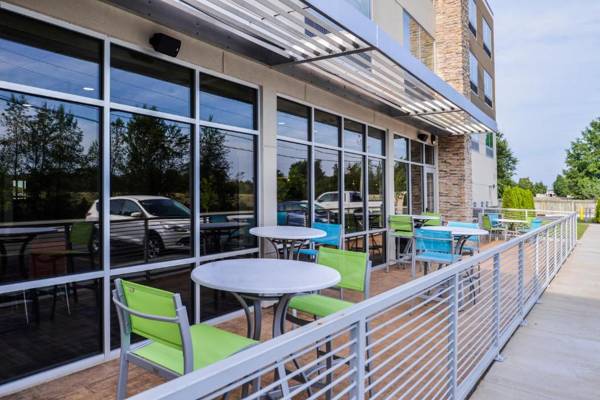 Holiday Inn Express & Suites - Siloam Springs an IHG Hotel