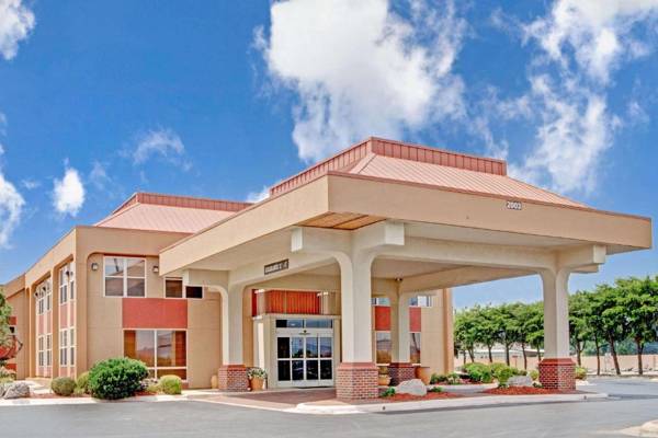 Ramada by Wyndham West Memphis