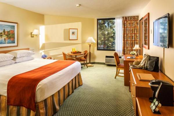 Howard Johnson by Wyndham Anaheim Hotel & Water Playground