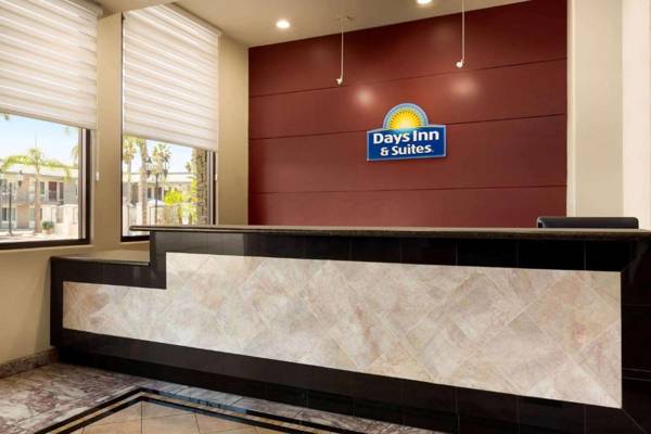 Days Inn & Suites by Wyndham Anaheim At Disneyland Park