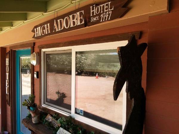 Hilltop Tavern & Inn