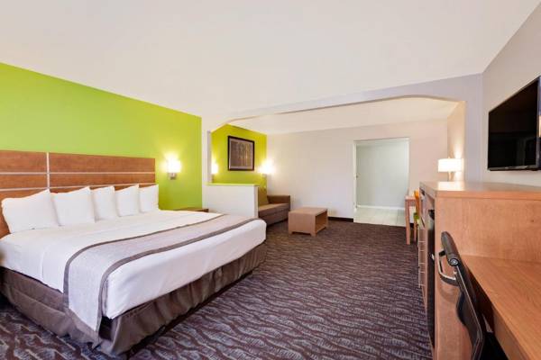 Days Inn & Suites by Wyndham Arcata