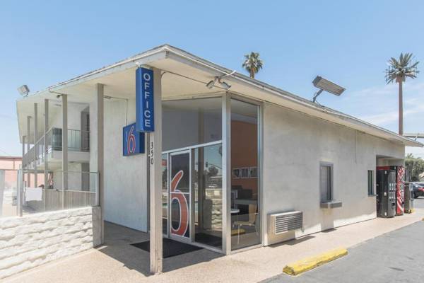 Motel 6 Bakersfield