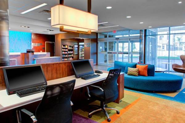Workspace - Fairfield Inn & Suites by Marriott Bakersfield North/Airport