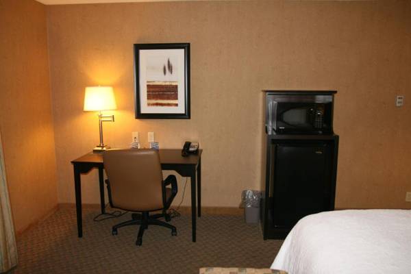 Workspace - Hampton Inn and Suites Barstow