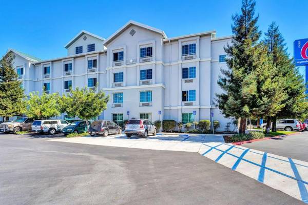 Motel 6-Belmont CA - San Francisco - Redwood City