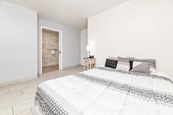 Big Bear Lake Front Lodge