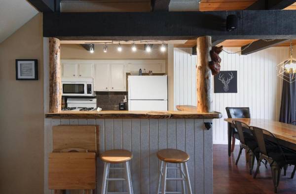 Walk to Snow Summit - Big Bear Townhouse