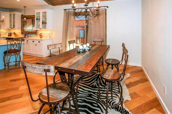 Alpine Chalet-1840 by Big Bear Vacations