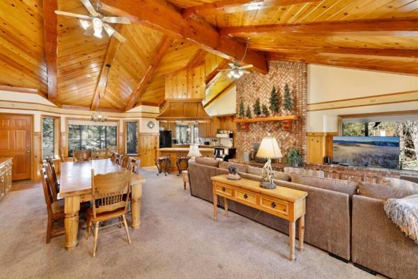Bearfoot Lodge #2030 by Big Bear Vacations