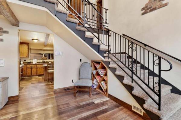 Eagle Point Lodge #2080 by Big Bear Vacations