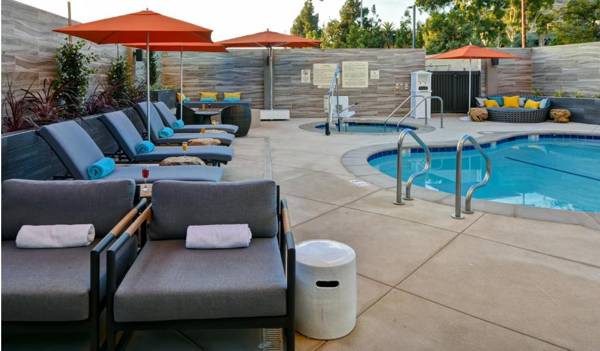 Hampton Inn & Suites Los Angeles Burbank Airport