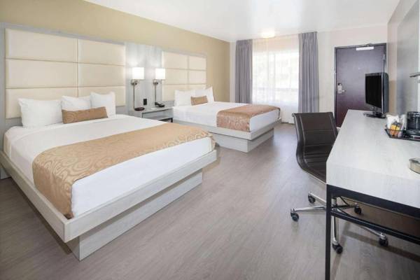 Workspace - Ramada by Wyndham Burbank Airport