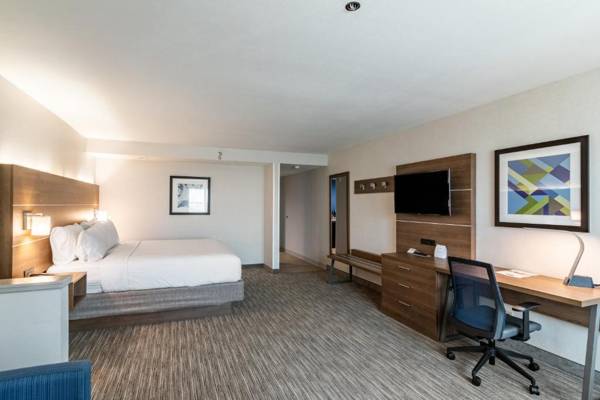 Workspace - Holiday Inn Express & Suites Camarillo an IHG Hotel