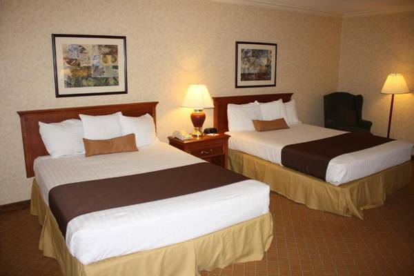 Holiday Inn Express & Suites Camarillo an IHG Hotel