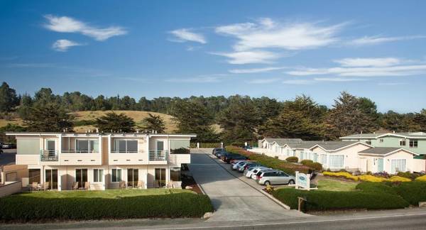 Cambria Landing Inn and Suites