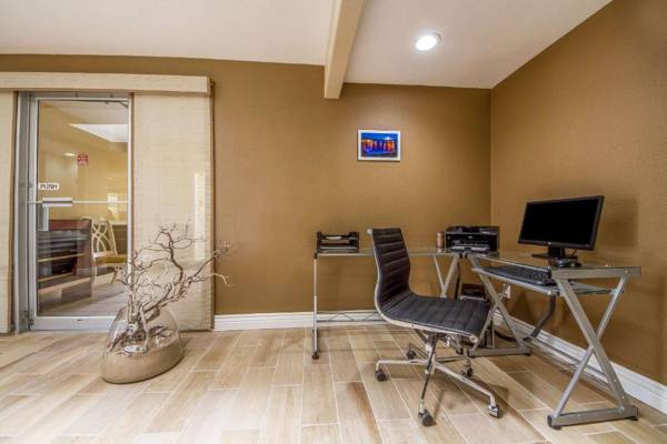 Workspace - Quality Inn & Suites Capitola