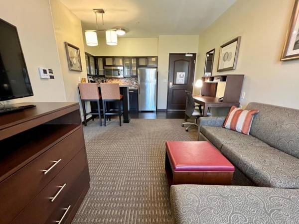 Workspace - Staybridge Suites Carlsbad/San Diego an IHG Hotel