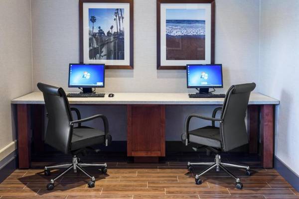 Workspace - Holiday Inn Express & Suites Carpinteria an IHG Hotel