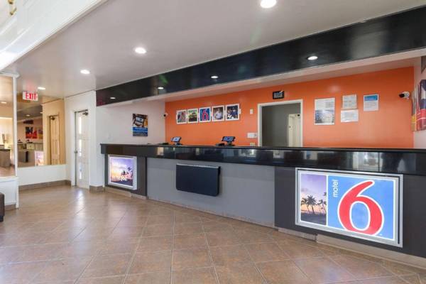 Motel 6-Claremont CA