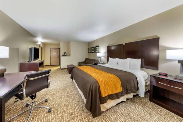 Workspace - Comfort Inn and Suites Colton/San Bernardino