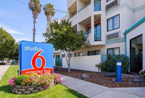 Studio 6-Concord CA