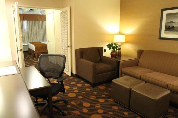 Workspace - Best Western Plus Suites Hotel Coronado Island