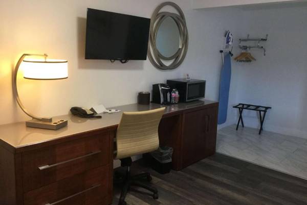 Workspace - Travelodge by Wyndham Crescent City