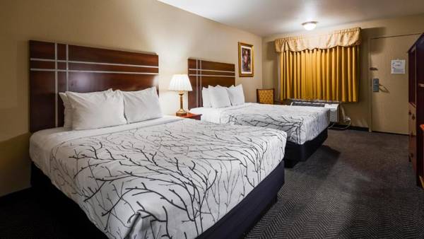 Rancho San Diego Inn & Suites