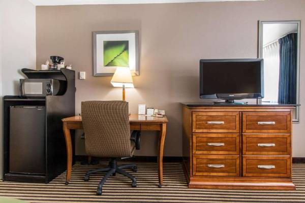 Workspace - BaySide Inn & Suites Eureka