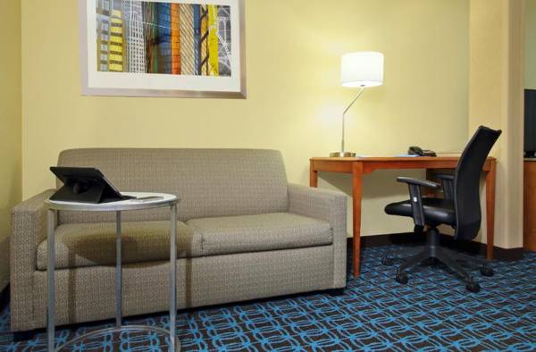 Workspace - Fairfield Inn & Suites by Marriott Fairfield Napa Valley Area