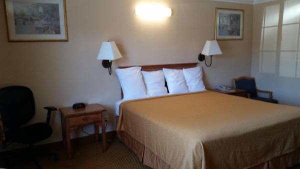 Workspace - Econo Lodge - Napa Valley Area