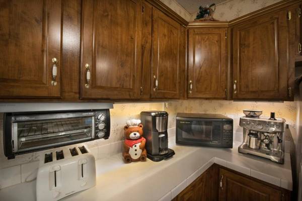 42R Rosenberg's Creekside Cabin